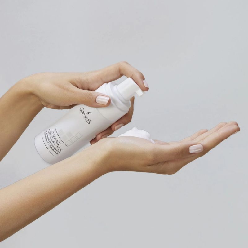 Gerard's RE-WHITE Почистващ биостимулиращ и избелващ мус-пяна микропилинг 160ml