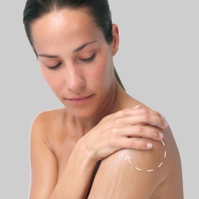 PERFECT FORMS White Tea Body Milk Мляко за тяло с екстракт от бял чай 400ml