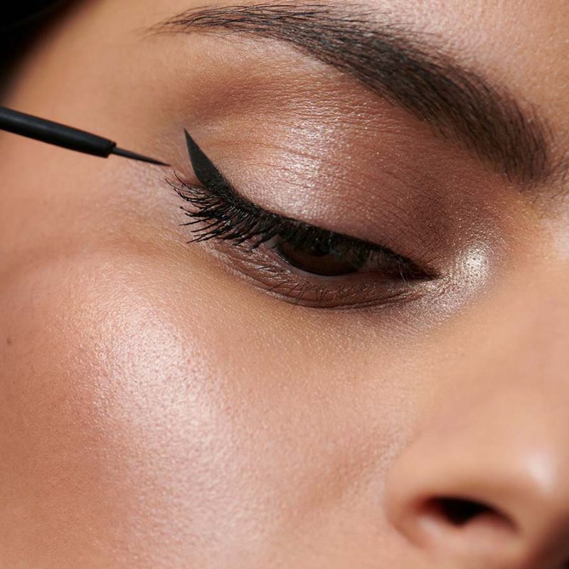 Dr. Hauschka Liquid Eyeliner Течна очна линия - 01 черна 4ml
