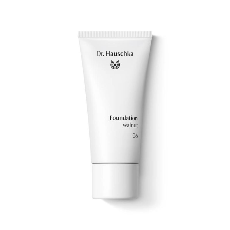 Dr. Hauschka Foundation Фон дьо тен - 06 орех 30ml