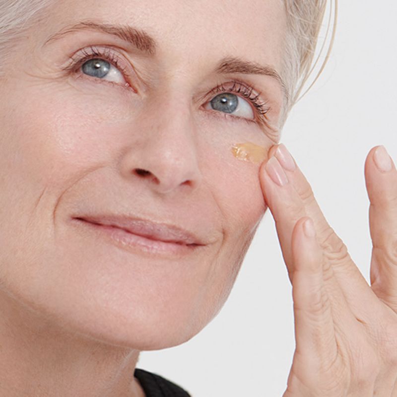 Dr. Hauschka Regenerating Intensive Eye Serum Регенериращ интензивен серум за очи 15ml