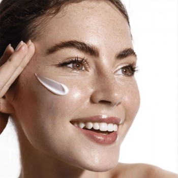 laCabine - 5x Pure Hyaluronic SPF50 Facial Fluid Cream Слънцезащитен флуид SPF50 с 5 вида хиалуронова киселина 30 ml