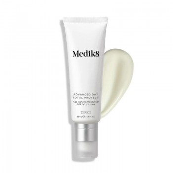 Medik8 - Advanced Day Total Protect™ Хидратиращ защитен анти-ейдж крем SPF30+