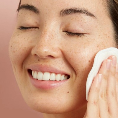 Medik8 - MINI Press & Clear Ексфолиращ тоник против несъвършенства с BHA