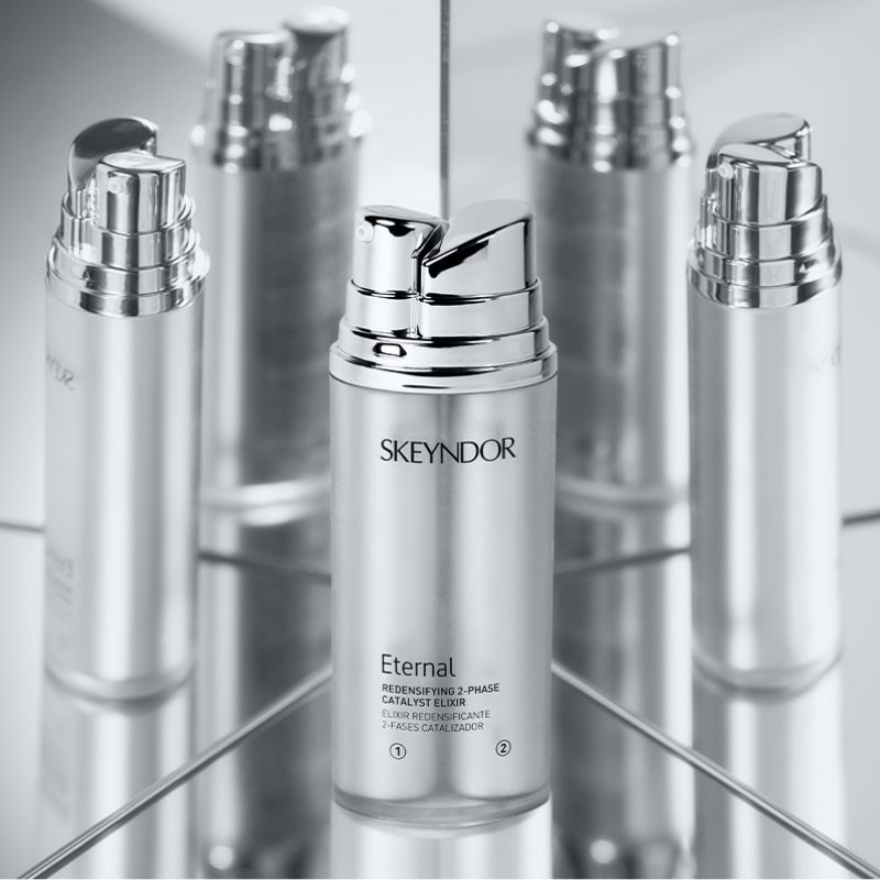 Skeyndor ETERNAL Redensifying 2-Phase Catalyst Elixir Възстановяващ 2-Фазен Еликсир​ с РЕТИНАЛ и ЕКЗОЗОМИ 30 ml